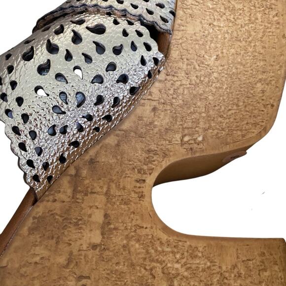 Steve Madden Leather Lining Gold Platform Wedge Sandals NWTs NIB size 8 - Picture 11 of 11